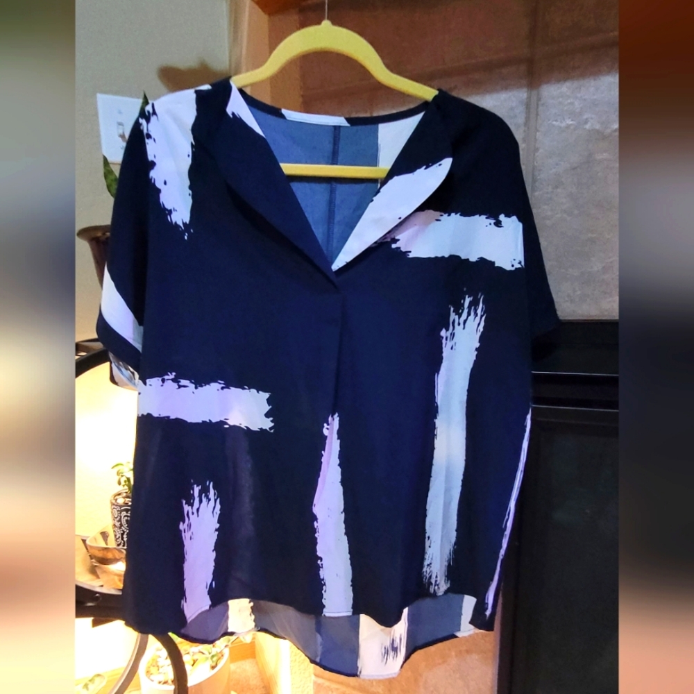 Stylish Lightweight Women's Navy and White Top